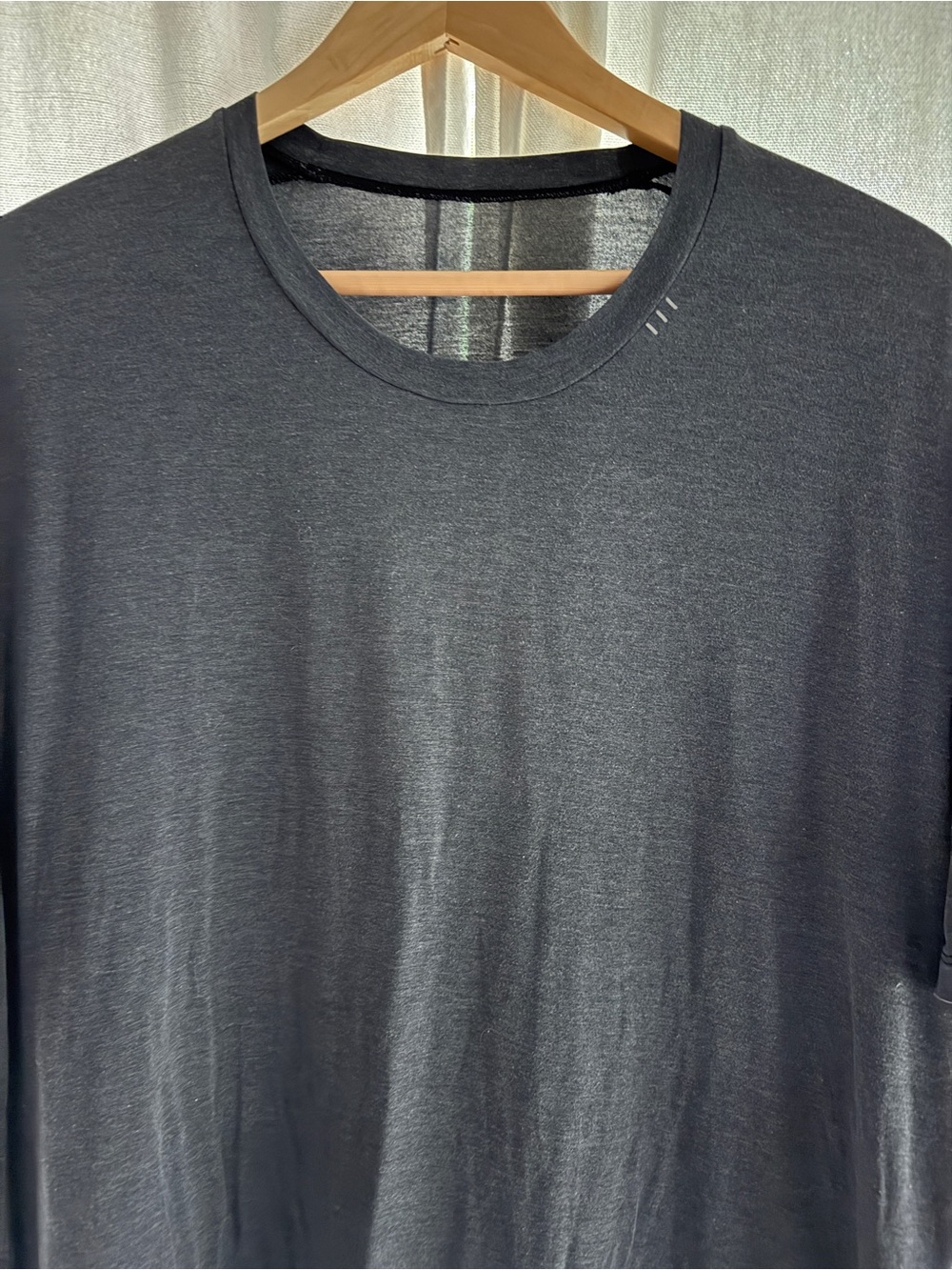 Lululemon Men's Short Sleeve T-Shirt - Charcoal Gray